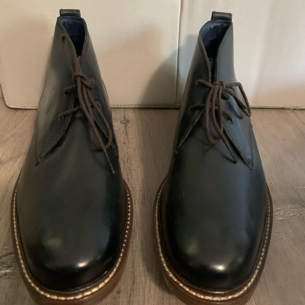 Cole Haan chukka boots black new never worn size 7